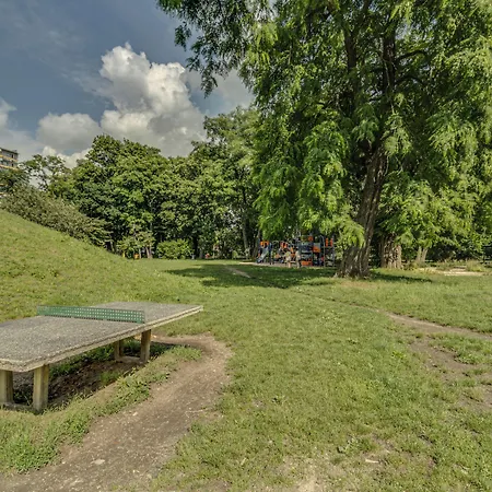 Rentplanet - Bialowieska * Breslavia